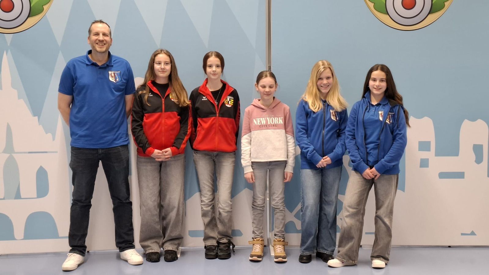 Gruppenfoto unserer Teilnehmer vom Gau Süd v.l. Trainer Tobias Inzelsberger, Emmi Grünwald, Lotte Grünwald, Allegra Rohde, Alena Kamczyk und Vanessa Schuster